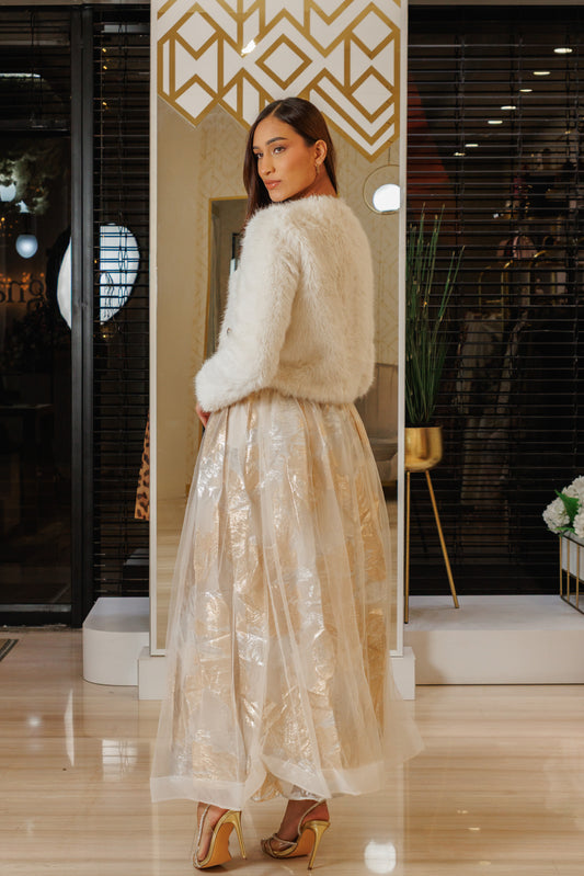 Chaqueta tipo abrigo color crema  /  Falda larga de fiesta